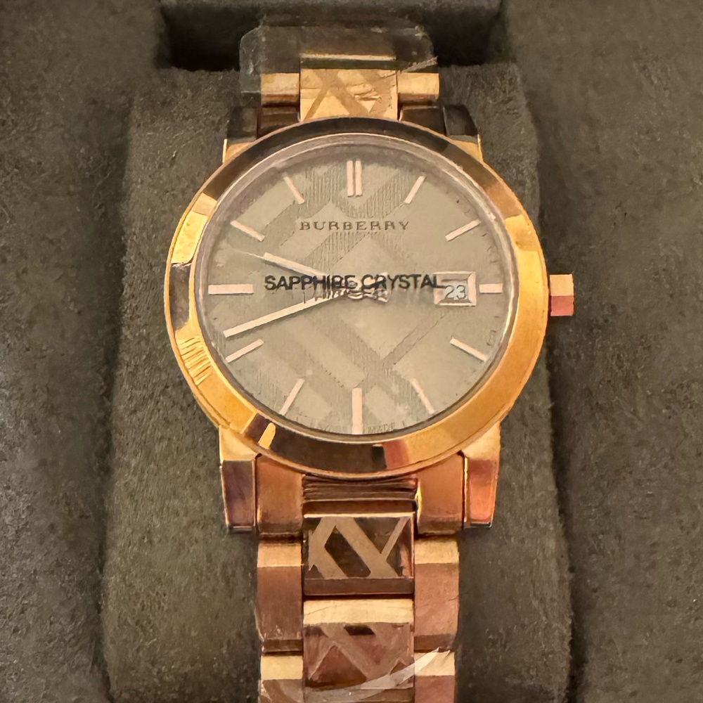Burberry Saphire Crystal Watch. Women's. Brand New.